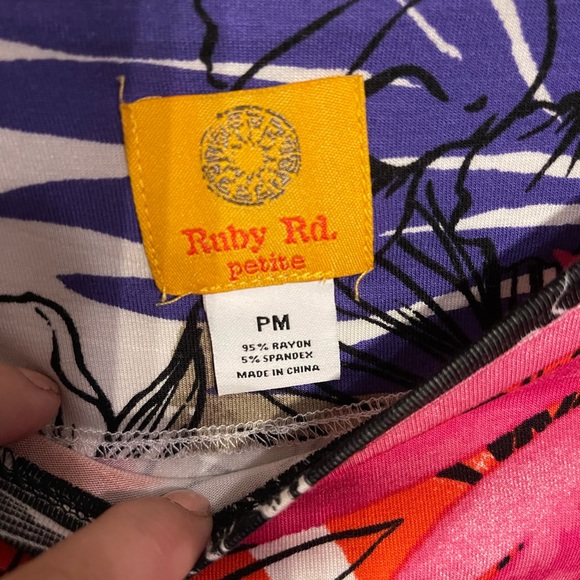 Ruby Rd. Top - Picture 4 of 6